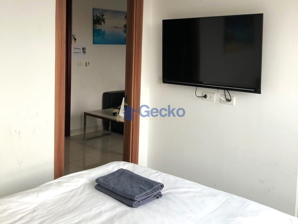 1 Bedroom Condo in Arcadia Beach Resort South Pattaya C013582 (Photo 3)