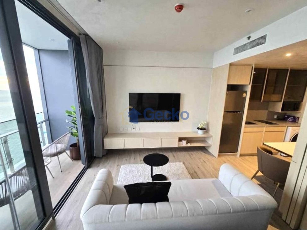 1 Bedroom Condo in Arom Wongamat Wongamat C013583 (Photo 1)