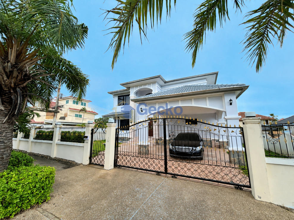 4 Bedrooms House in Paradise Villa 1  East Pattaya H013585 (Photo 1)
