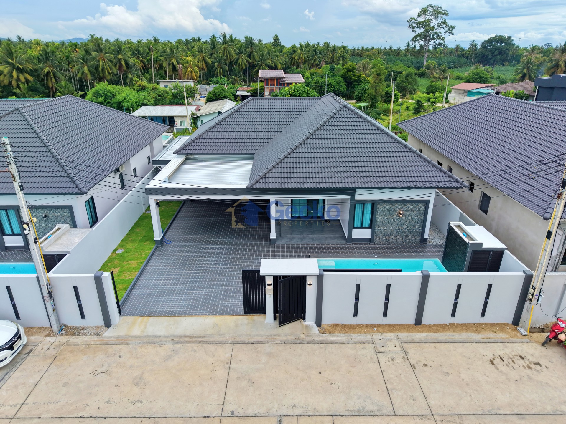 3 Bedrooms House  East Pattaya H013586