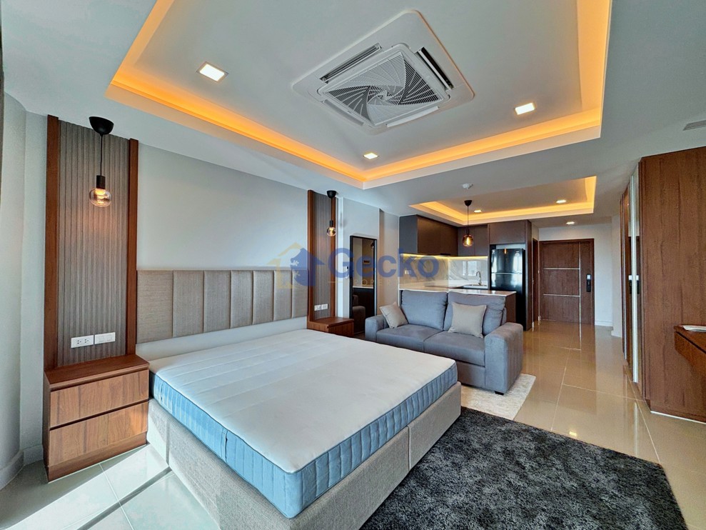 Studio Condo in Park Beach  Wongamat C013590 (Photo 4)