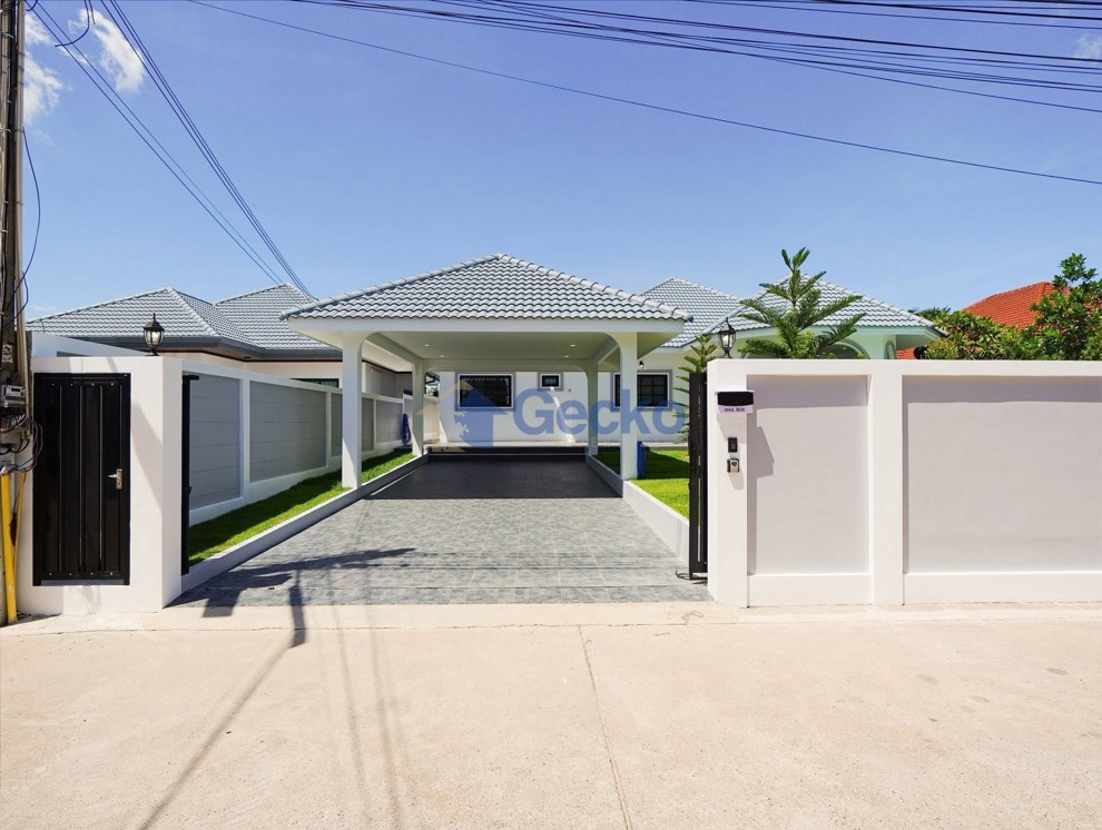 4 Bedrooms House in Mabprachan Garden Resort  East Pattaya H013594 (Photo 2)