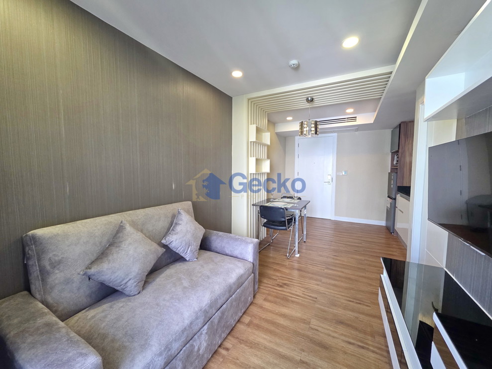 1 Bedroom Condo in Dusit Grand Park Jomtien C013598 (Photo 2)