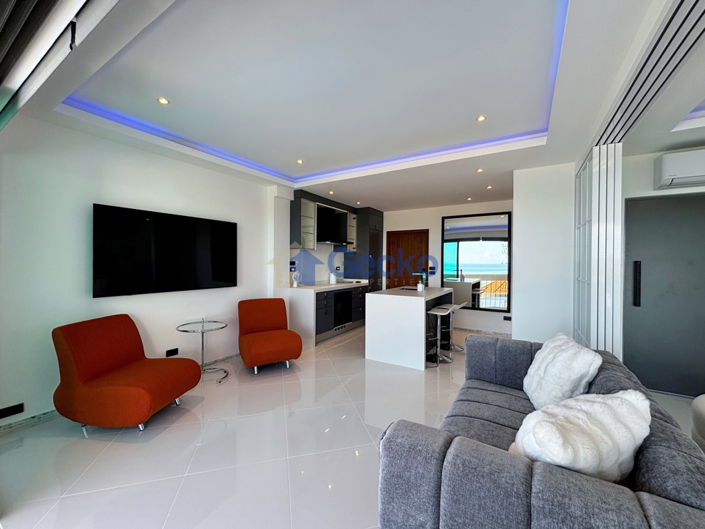 1 Bedroom Condo in Garden Cliff Condominium 1 Wongamat C013601 (Photo 3)