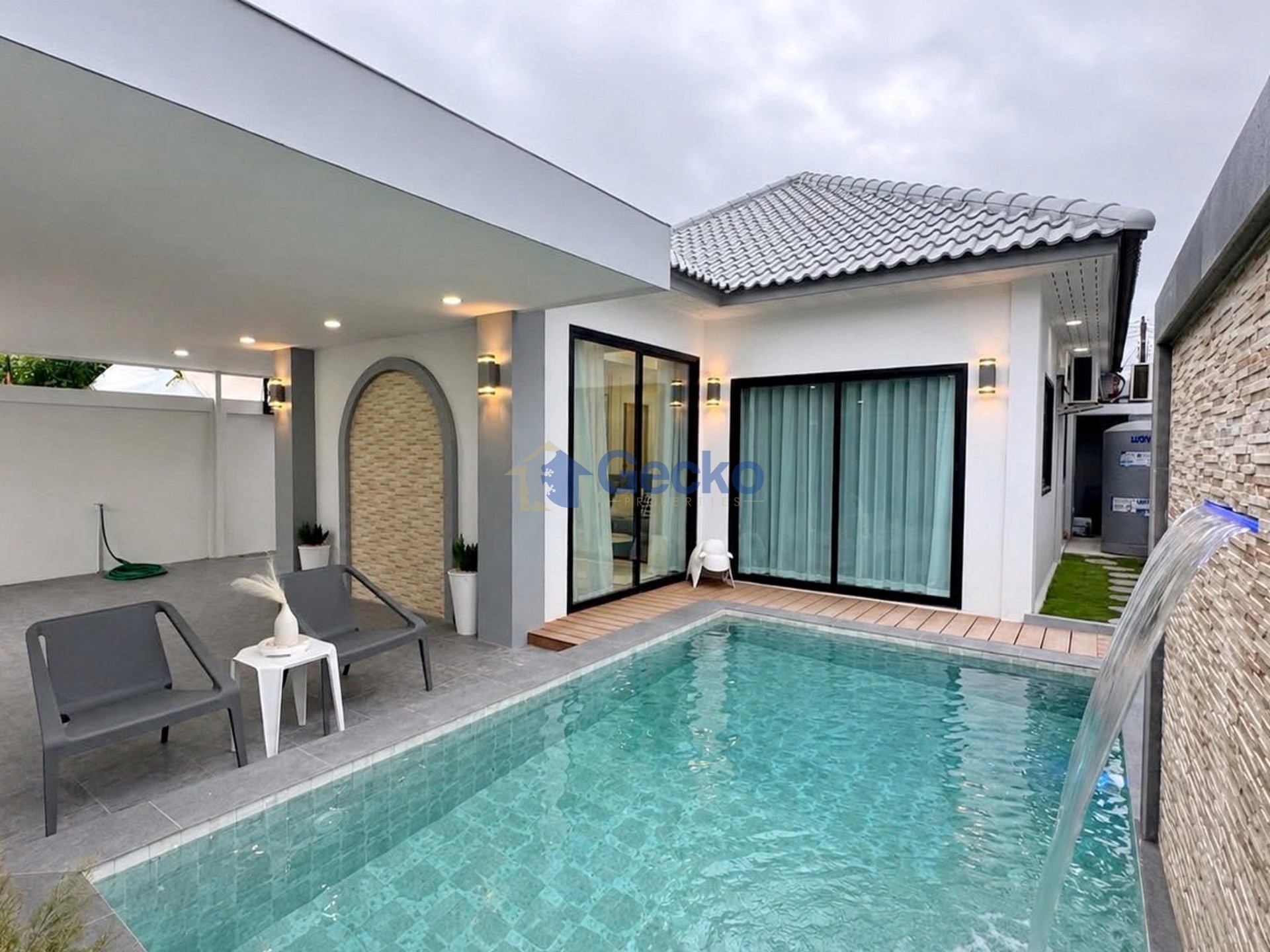 3 Bedrooms House  East Pattaya H013603