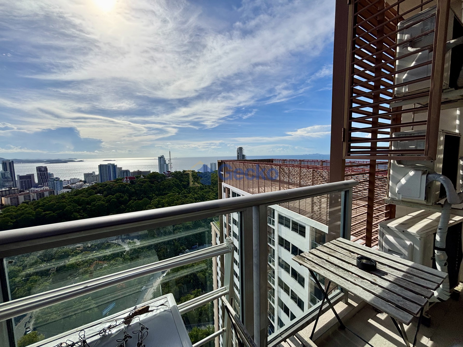 2 Bedrooms Condo in Unixx South Pattaya South Pattaya C013604