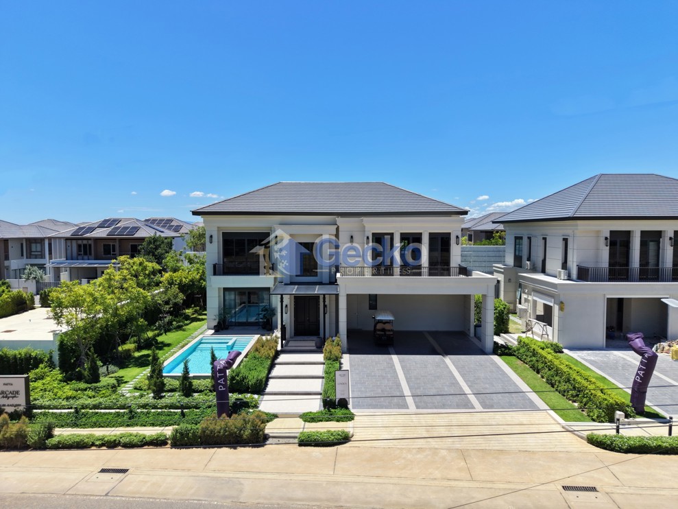 4 Bedrooms House in ARCADE Autograph by PATTA  East Pattaya H012882 (Photo 1)