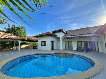 4 Bedrooms House in Laurel Park  East Pattaya H013034