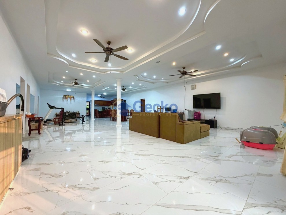 4 Bedrooms House  Huay Yai H013607 (Photo 1)