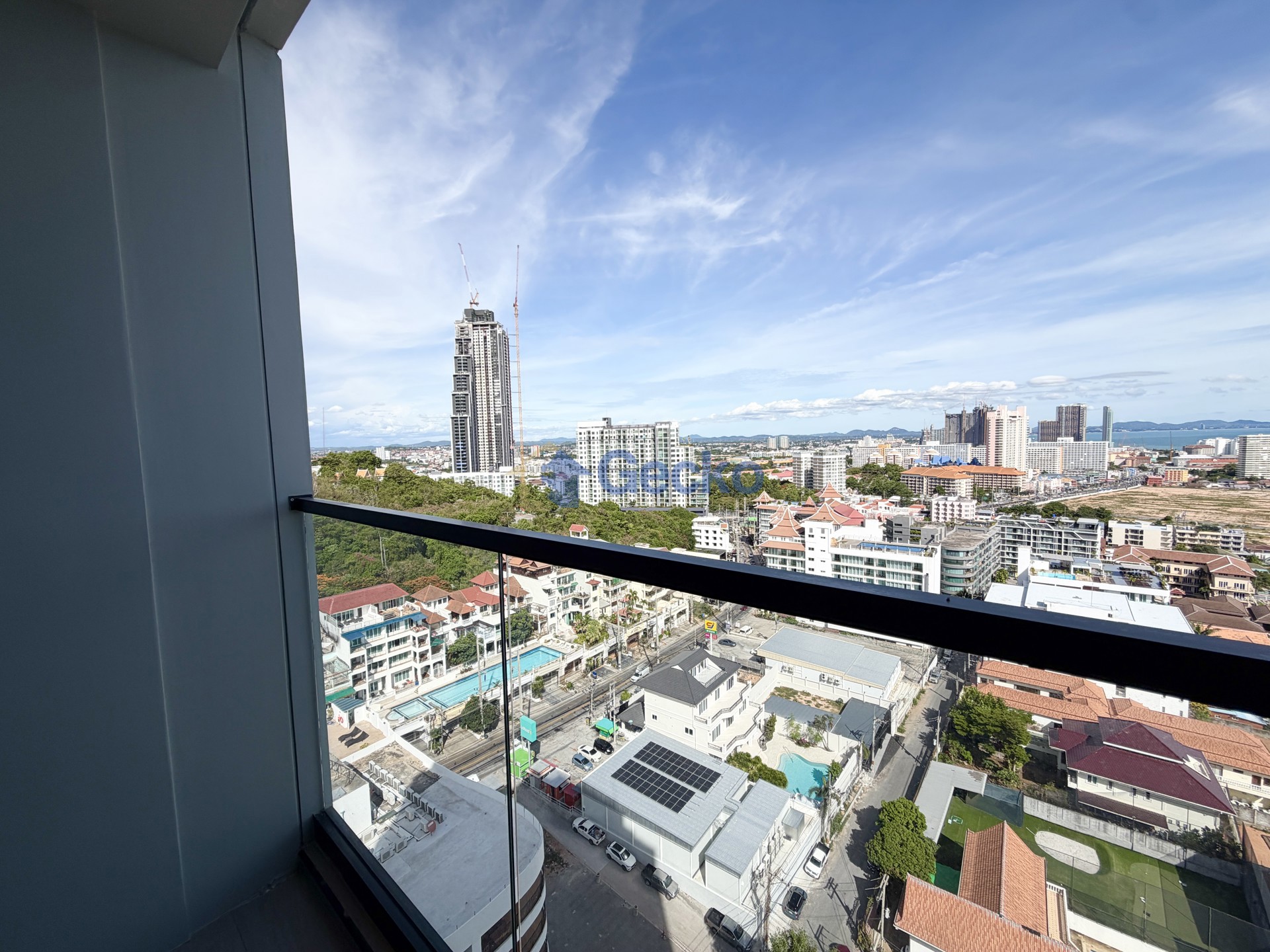 1 Bedroom Condo in Beverly Mountain Bay Pattaya Pratumnak C013612
