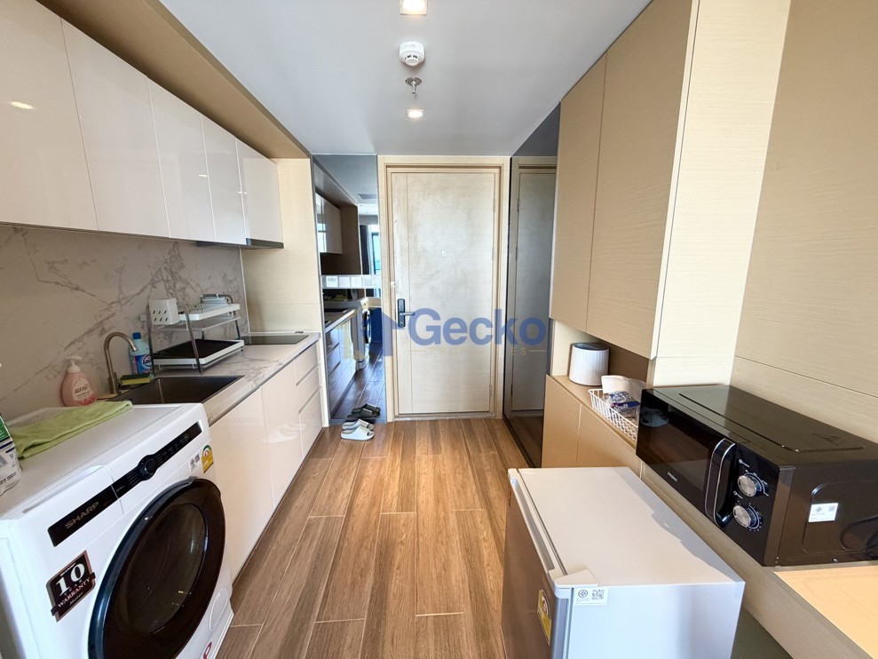 1 Bedroom Condo in Beverly Mountain Bay Pattaya Pratumnak C013612 (Photo 4)
