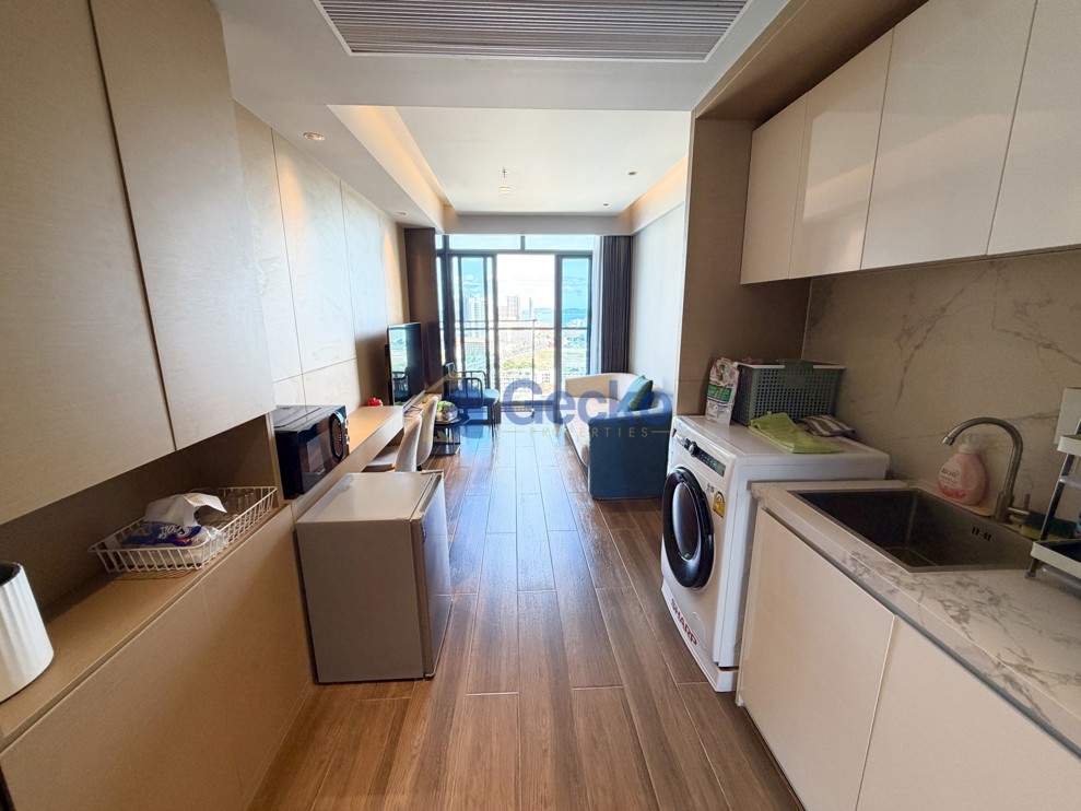 1 Bedroom Condo in Beverly Mountain Bay Pattaya Pratumnak C013612 (Photo 2)