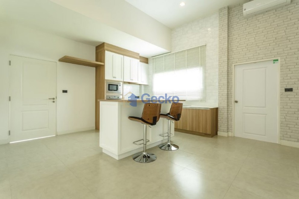 3 Bedrooms House in Patta Prime  East Pattaya H013613 (Photo 4)