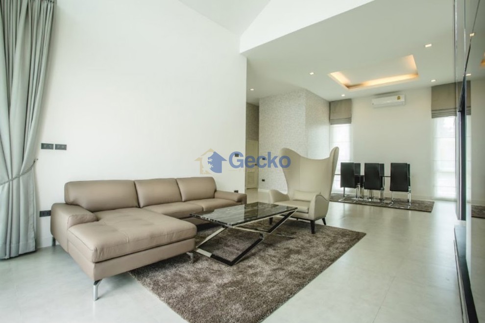 3 Bedrooms House in Patta Prime  East Pattaya H013613 (Photo 1)