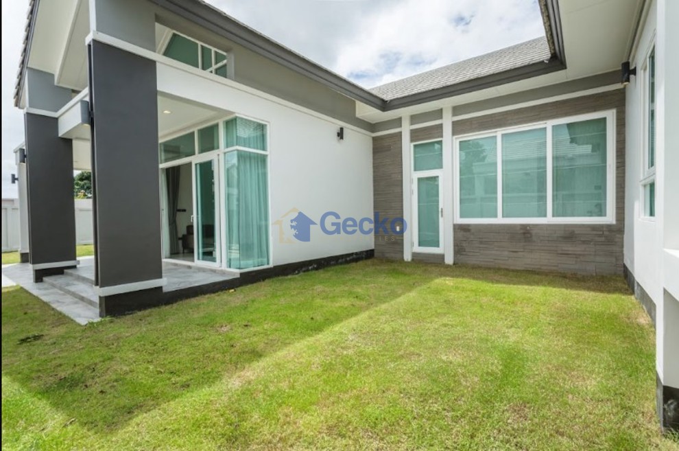 3 Bedrooms House in Patta Prime  East Pattaya H013613 (Cover Photo)