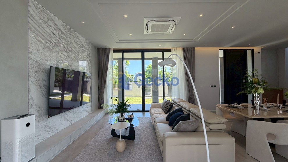 4 Bedrooms House in Cascade  East Pattaya H013614 (Photo 1)