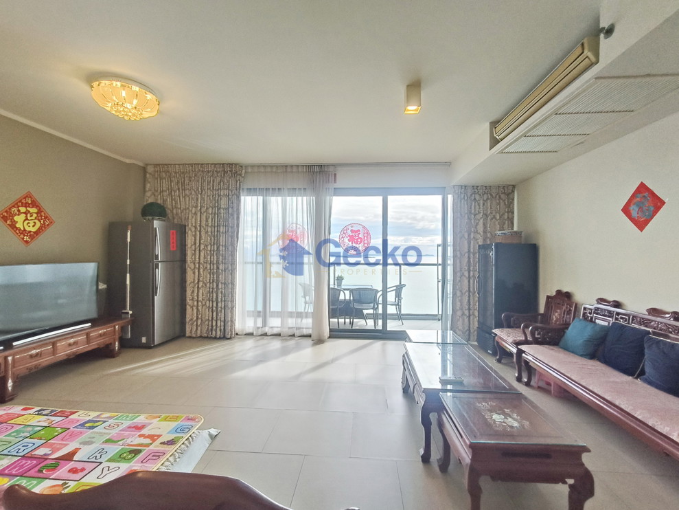 2 Bedrooms Condo in The Zire Wongamat C013615 (Photo 2)