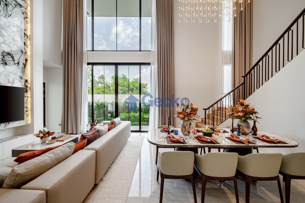 4 Bedrooms House in Chieftain  East Pattaya H013616 (Photo 4)