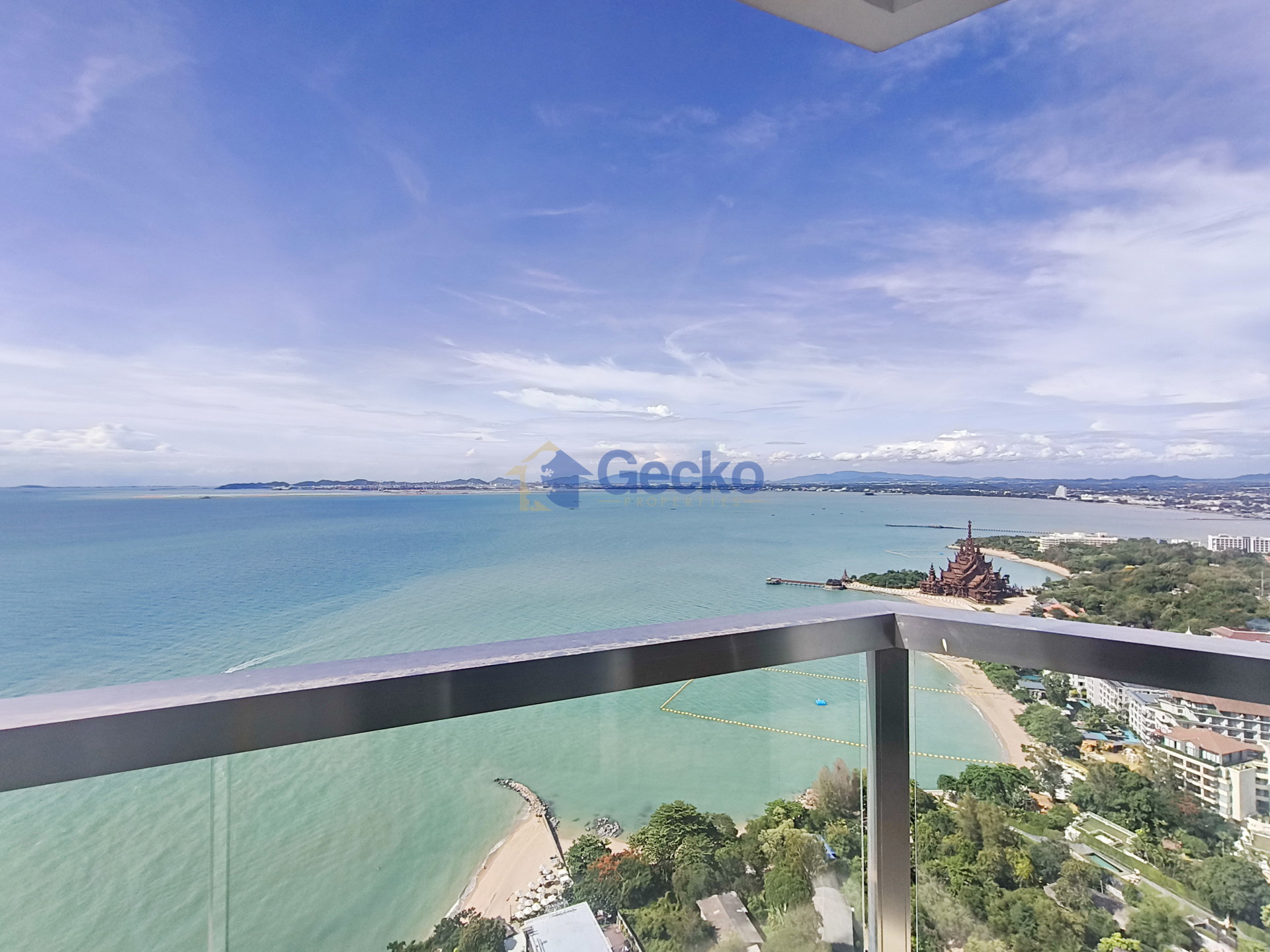 2 Bedrooms Condo in The Palm Wongamat Beach Wongamat C013617