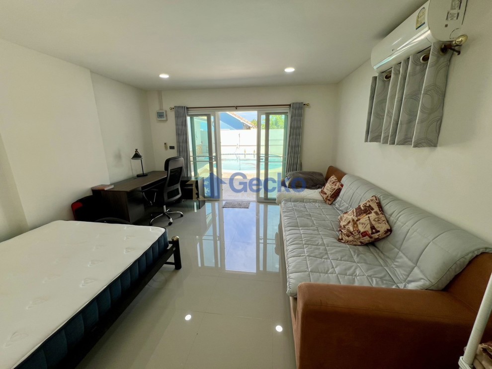 4 Bedrooms House in Baan Suay Mai Ngam Village  East Pattaya H013618 (Photo 4)