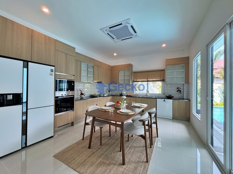 3 Bedrooms House in Sabai Home 8  East Pattaya H013619 (Photo 4)