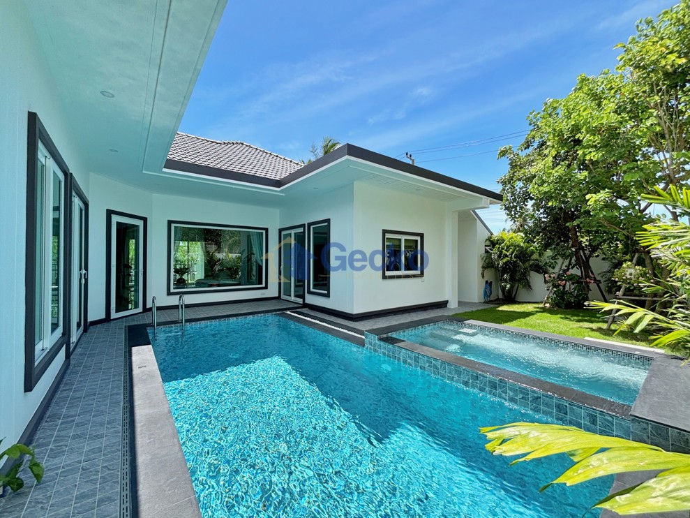 3 Bedrooms House in Sabai Home 8  East Pattaya H013619 (Photo 1)