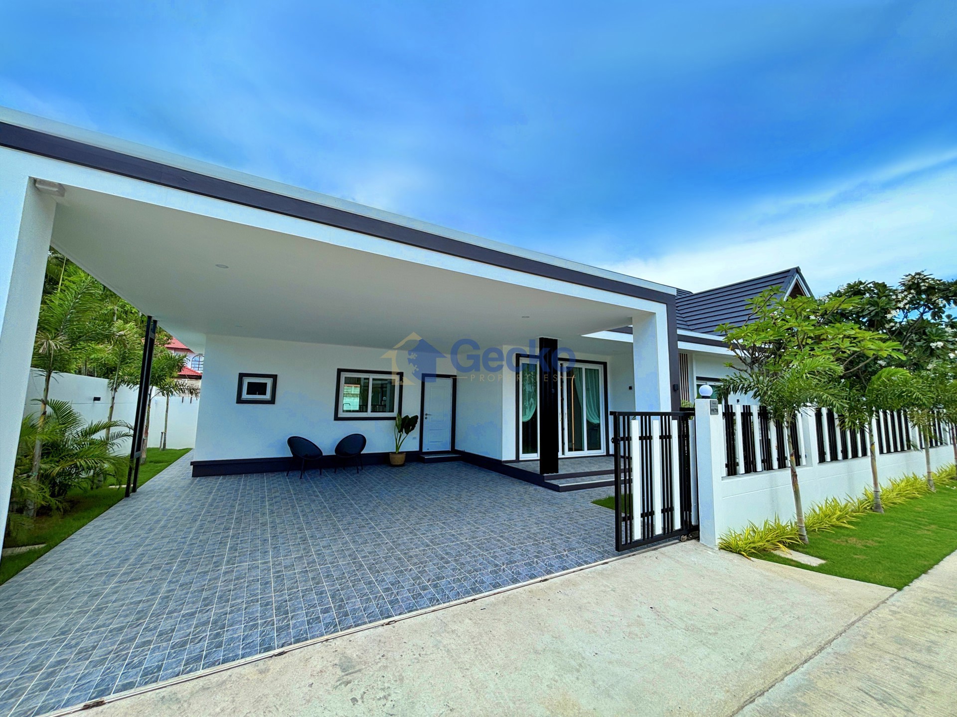 3 Bedrooms House in Sabai Home  East Pattaya H013621