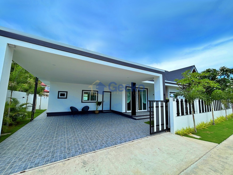 3 Bedrooms House in Sabai Home  East Pattaya H013621 (Cover Photo)