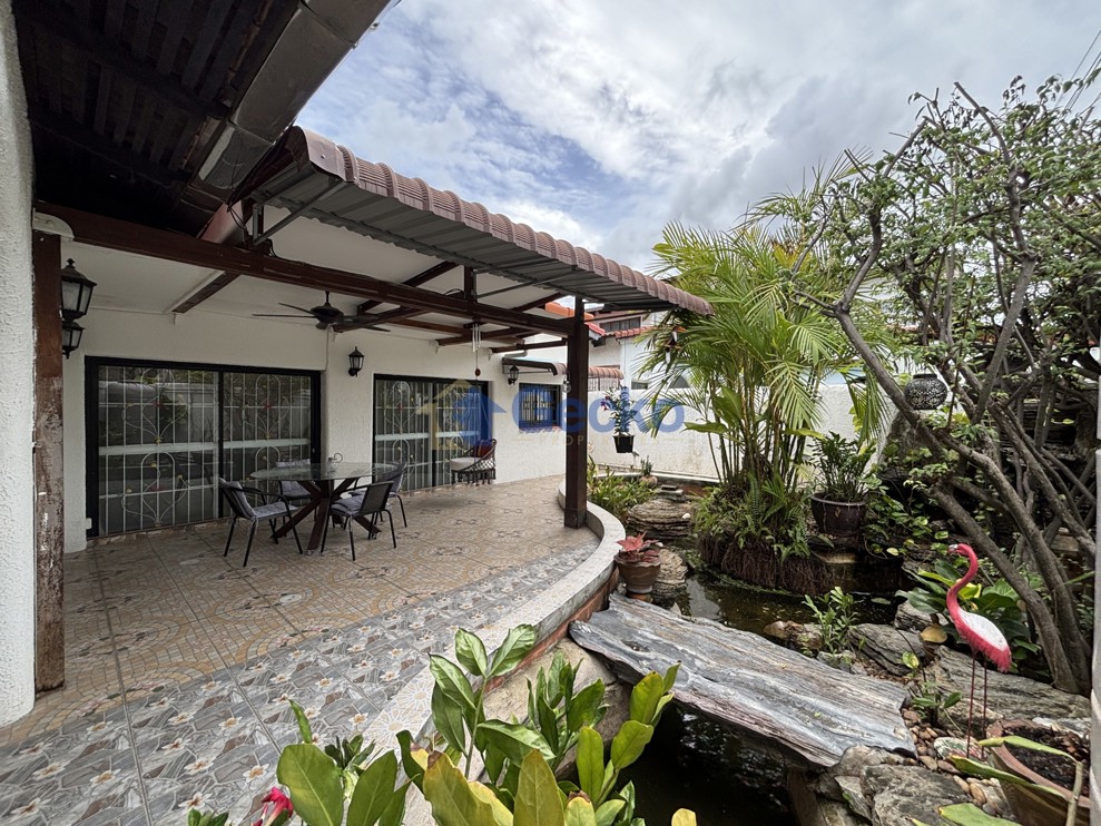 3 Bedrooms House in Palm Spring Housing  East Pattaya H013627 (Cover Photo)