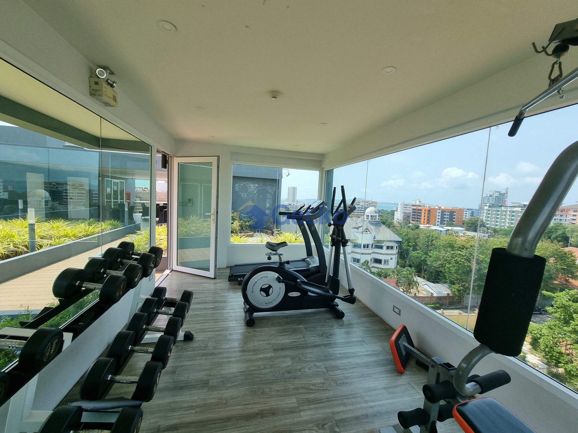 1 Bedroom Condo in VN Residence 3 Pratumnak C013628
