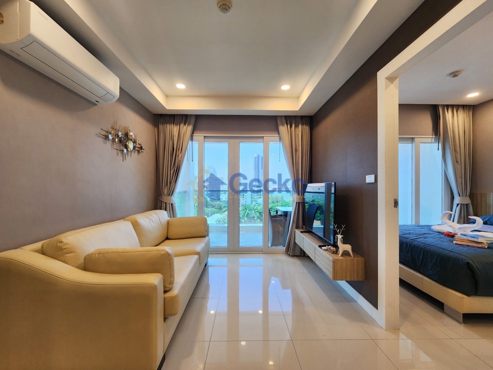 1 Bedroom Condo in VN Residence 3 Pratumnak C013628 (Photo 4)