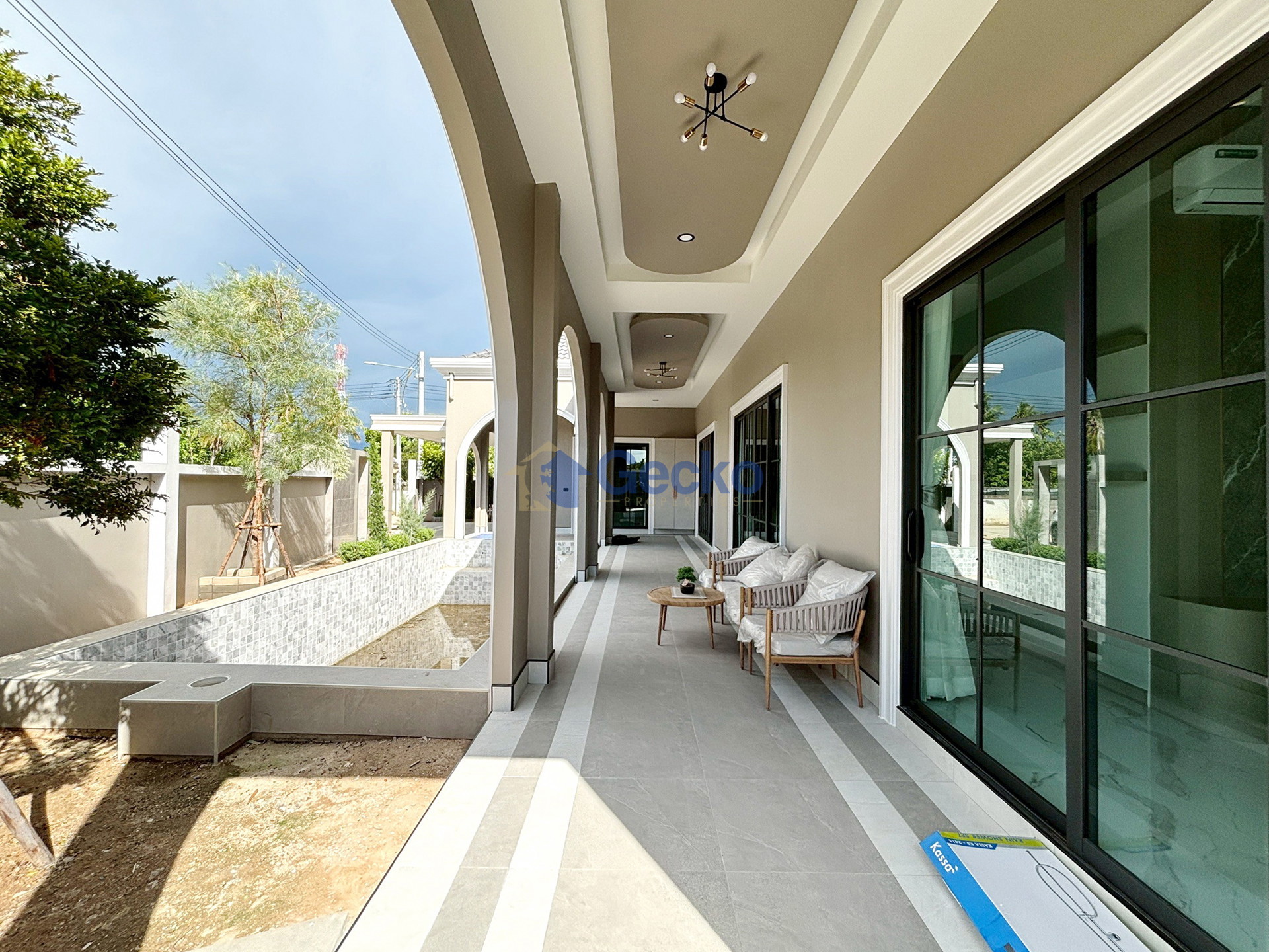 2 Bedrooms House  East Pattaya H013630