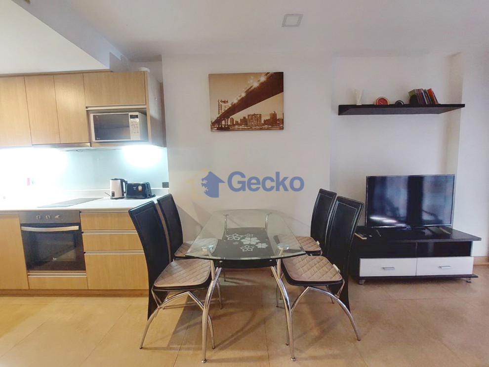1 Bedroom Condo in The Cliff Pratumnak C010124 (Photo 4)