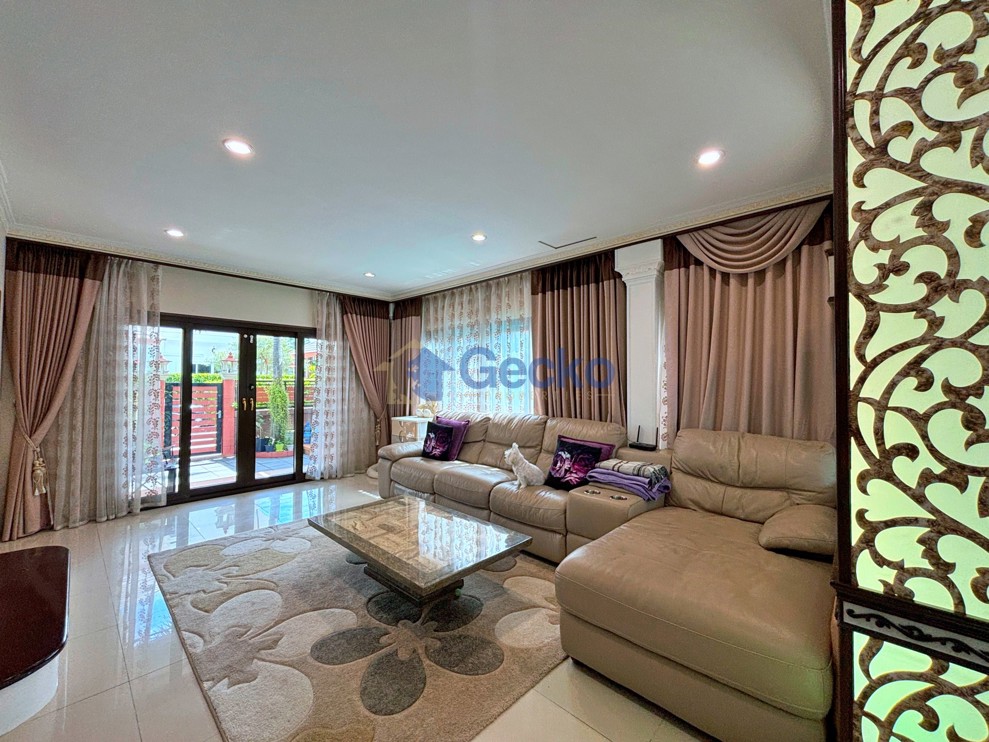 3 Bedrooms House in Baan Dusit Pattaya View   Huay Yai H013632 (Photo 4)
