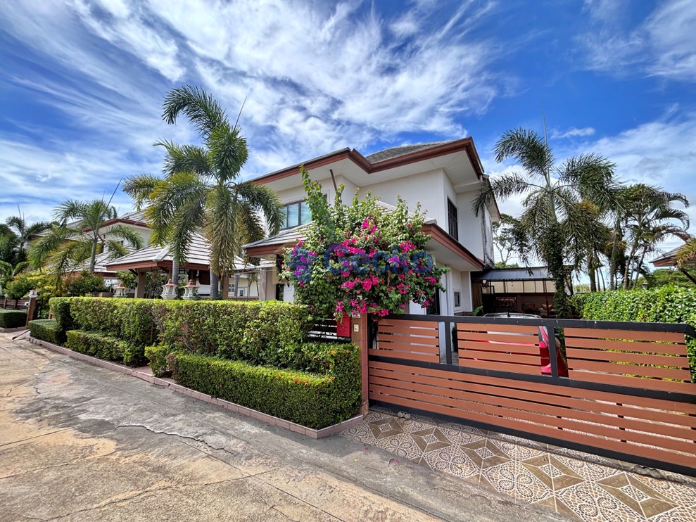 3 Bedrooms House in Baan Dusit Pattaya View   Huay Yai H013632 (Photo 2)