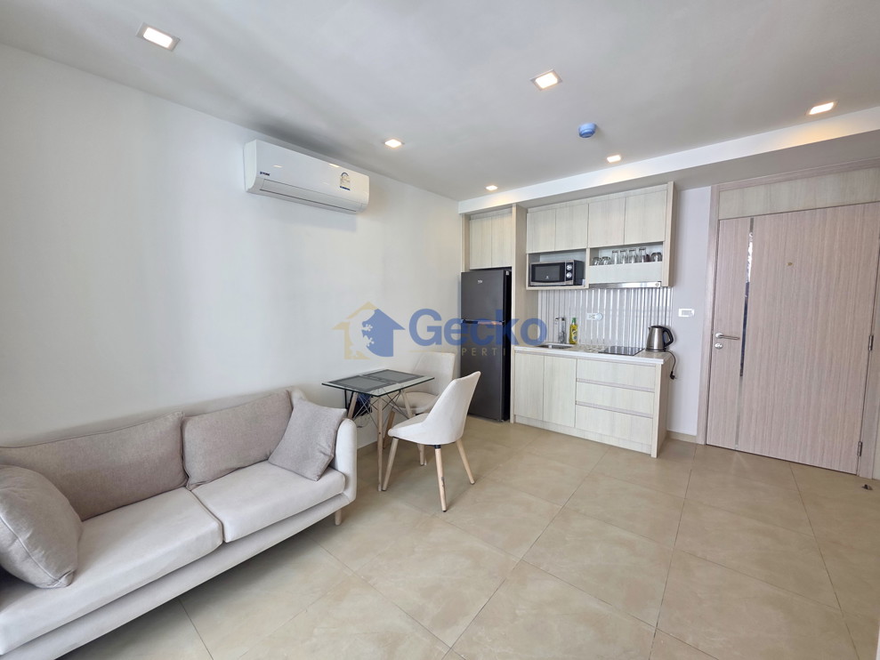 1 Bedroom Condo in City Garden Olympus South Pattaya C013633 (Photo 2)