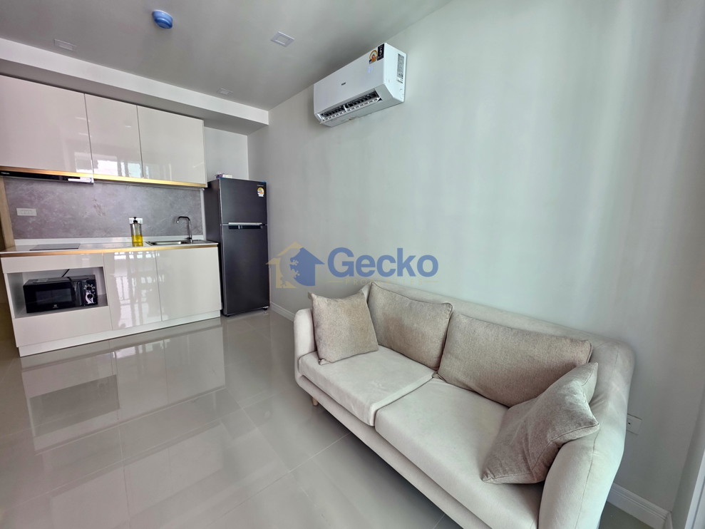 1 Bedroom Condo in City Garden Olympus South Pattaya C013634 (Photo 2)