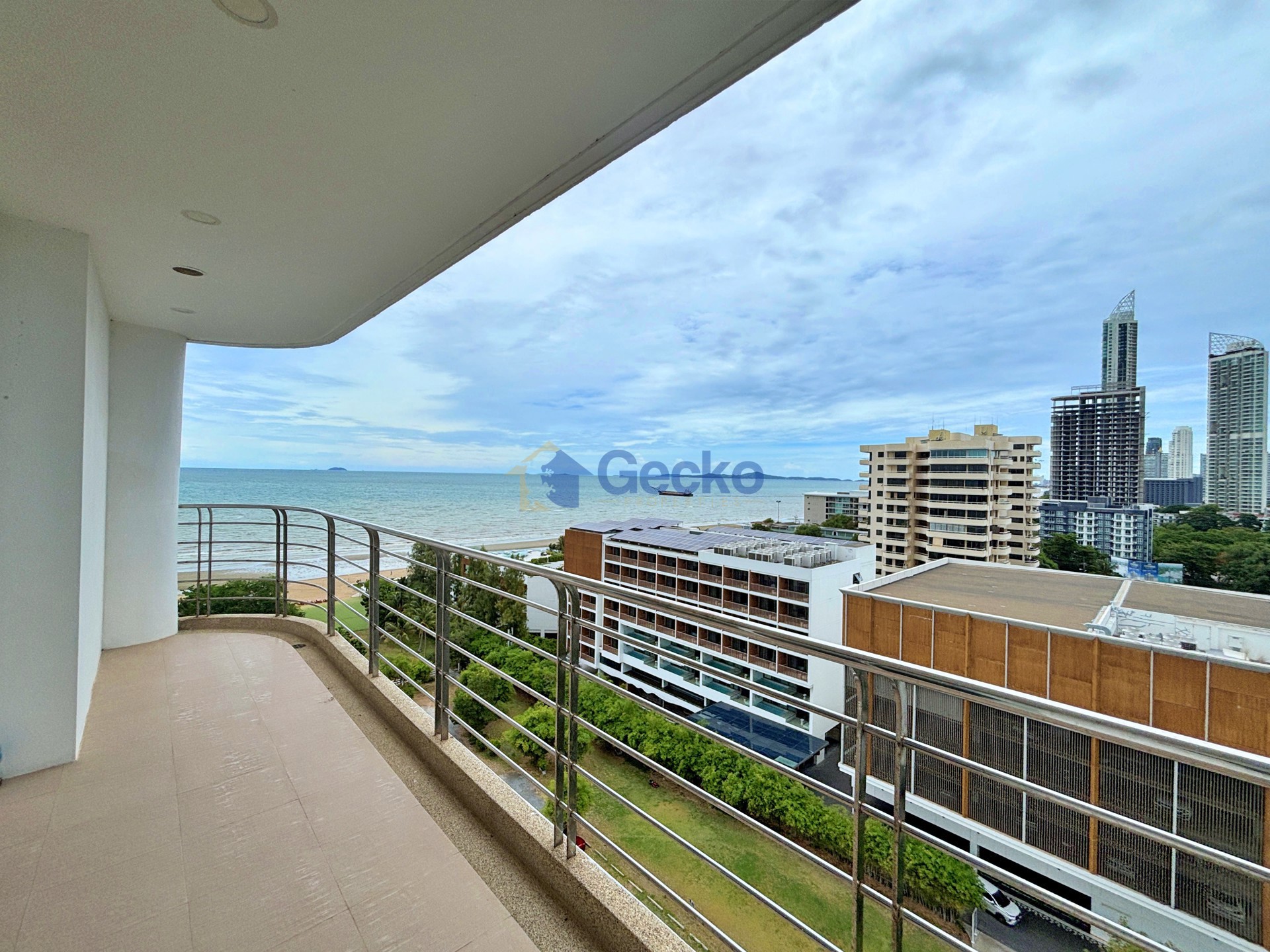 2 Bedrooms Condo in  The Residences at Dream Pattaya Na Jomtien C013636