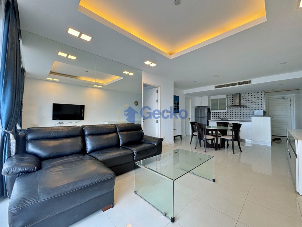 2 Bedrooms Condo in The Club House Residence Pratumnak C013636 (Photo 3)