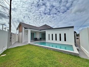 3 Bedrooms House in East Pattaya H012972