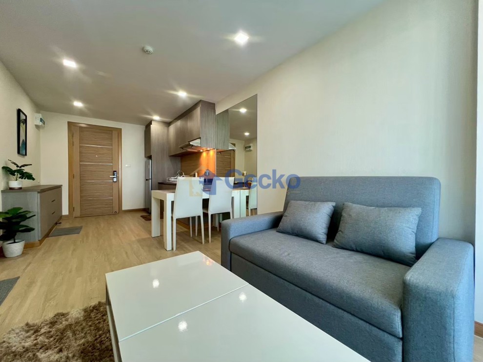1 Bedroom Condo in Whale Marina Na Jomtien C013642 (Photo 3)