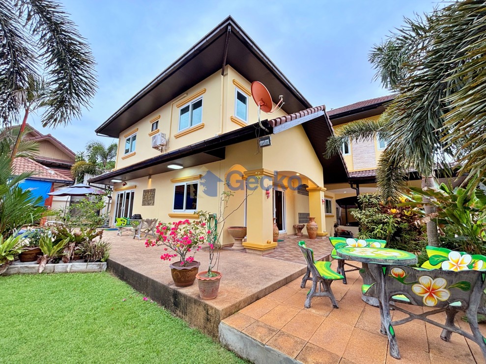 5 Bedrooms House in Siam Gardens  East Pattaya H013648 (Photo 1)