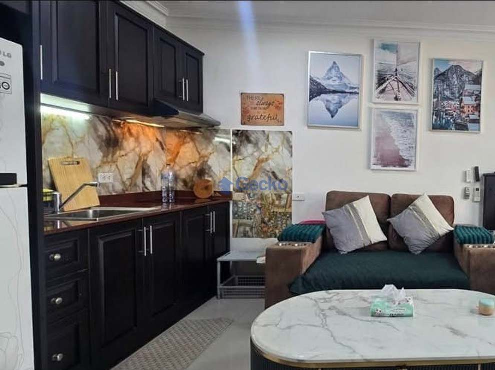 Studio Condo in Platinum Suites Jomtien C013653 (Photo 3)