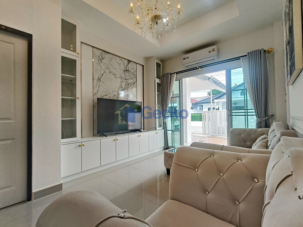 3 Bedrooms House in Eakmongkol 2-1  East Pattaya H013654 (Photo 2)