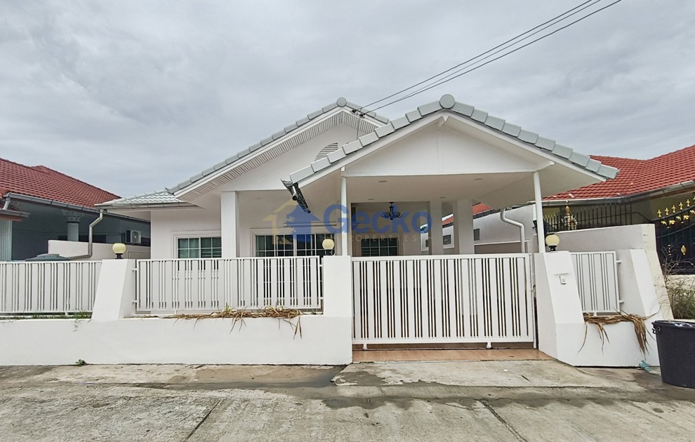 3 Bedrooms House in Eakmongkol 2-1  East Pattaya H013654 (Cover Photo)