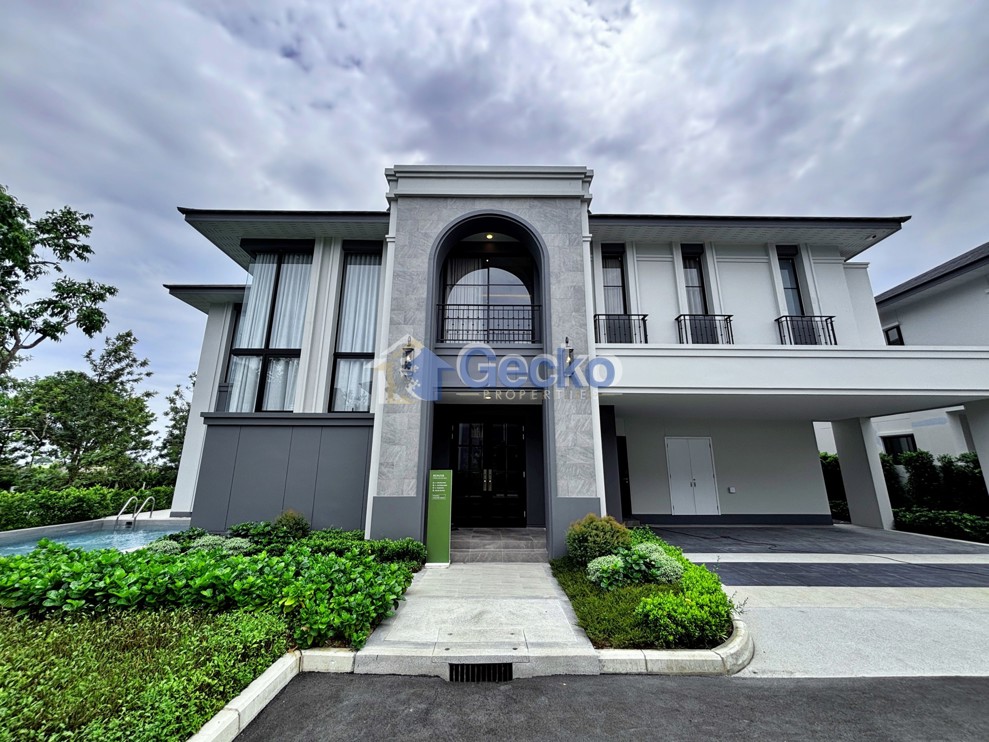 4 Bedrooms House in REKHA Pattaya - Motorway  East Pattaya H012906 (Cover Photo)