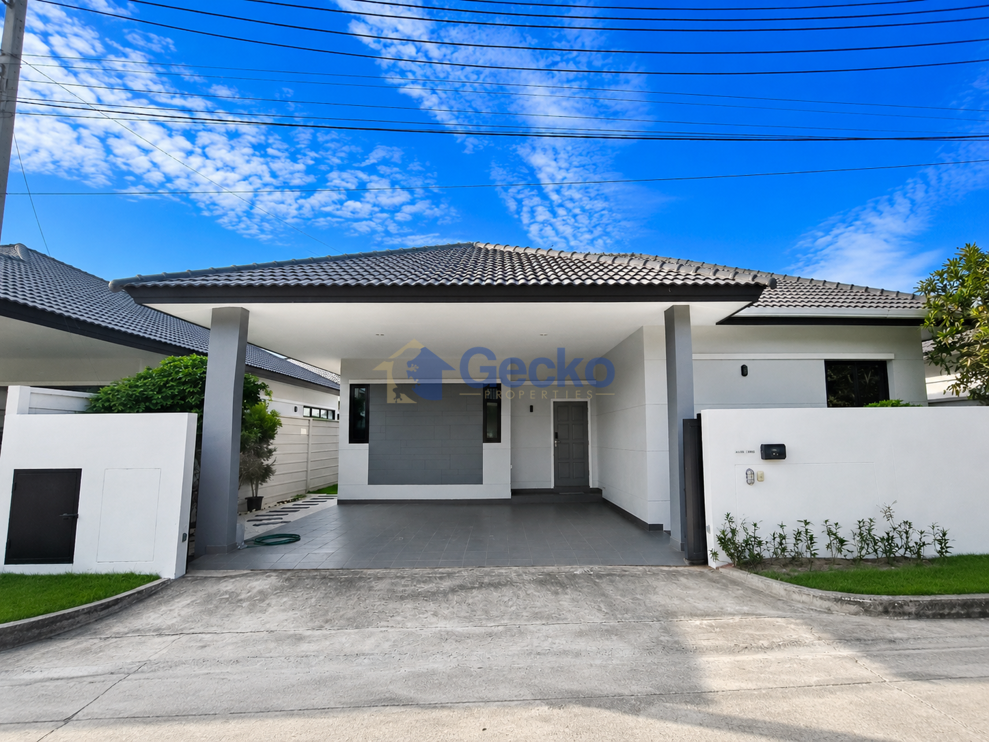 3 Bedrooms House in Panalee Banna Village  Huay Yai H013657 (Cover Photo)