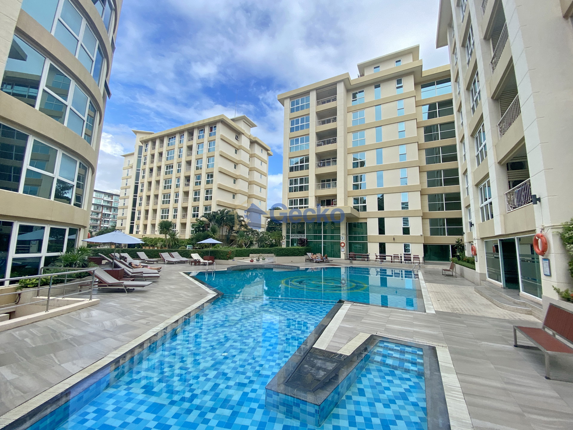 Studio Condo in City Garden Pattaya Central Pattaya C013661