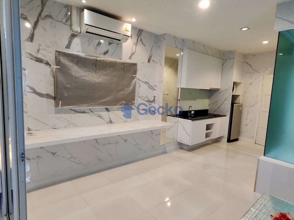1 Bedroom Condo in View Talay 6 Central Pattaya C013663 (Photo 3)