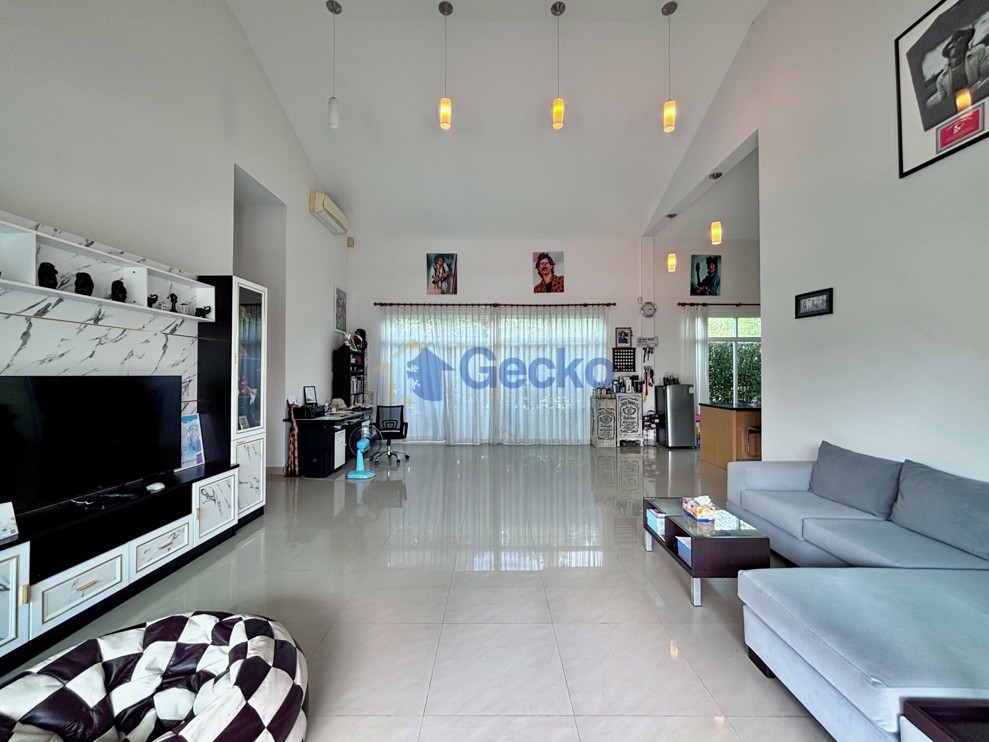 3 Bedrooms House  Huay Yai H013664 (Photo 4)
